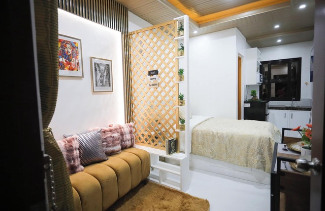 Cozy Room with WiFi & Netflix Heart of Enchanting Naga City