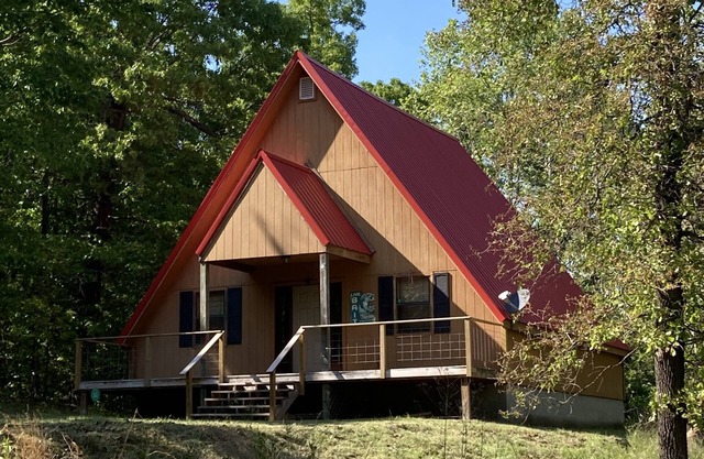 Cozy Rustic Cabin in the Woods near Grand Lake