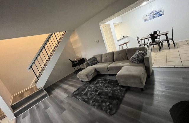 Cozy stay with Sweet Home IN! Enjoy your stay!