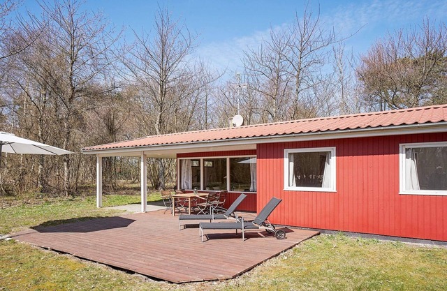 Cozy Summer House Near the Beach