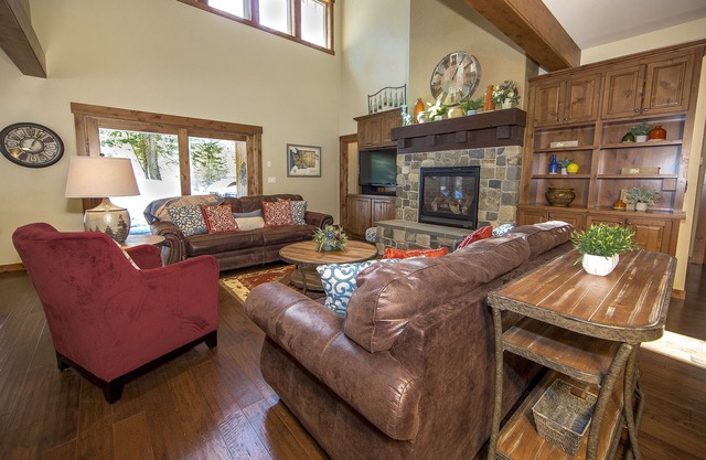 Cozy Suncadia FAMILY Retreat!Sleeps 12 3Baths Hot Tub PetsOK
