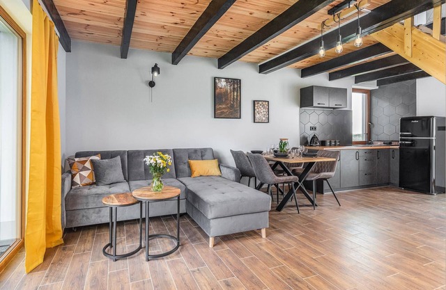 Cozy vacation home in Świnoujście with terrace and garden