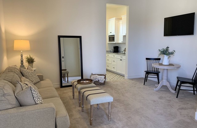 Cozy Villa Apartment In Gated Community