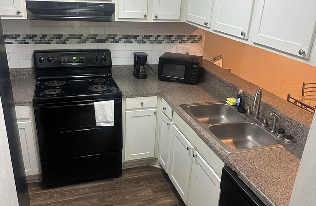 Cozy1 BR Get Away, 4/20 friendly, 15min frm Airport