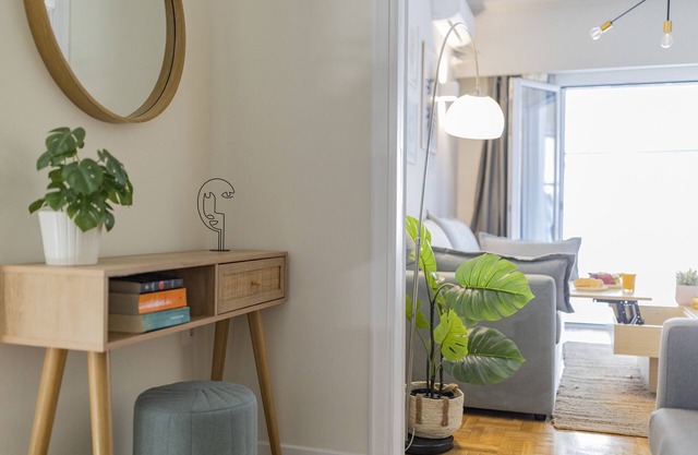 CRAZY DISCOUNTS:2 mins walk from trendy pedestrian str