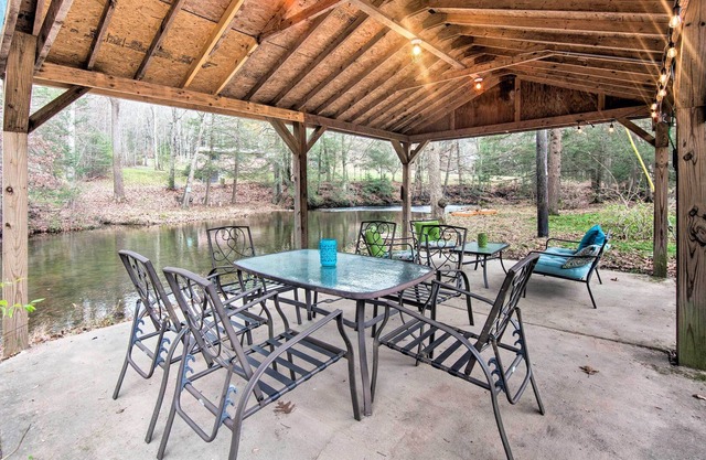 Creekside Stoney Cabin w/ 180 Ft of River Frontage