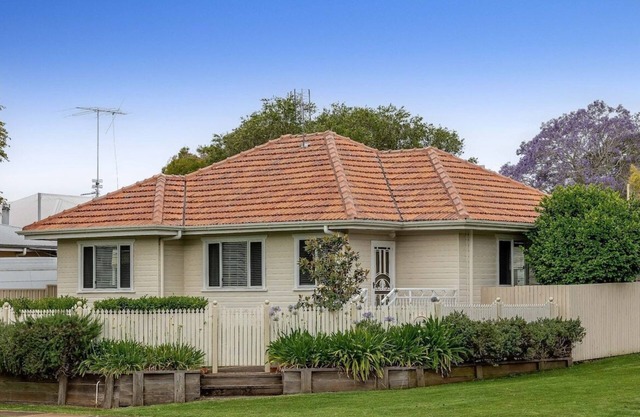 Cute & Cuddly - Somerset Cottage