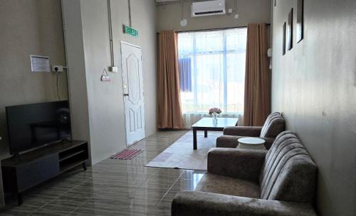 D'Aleena Homes Kodiang - Guesthouse