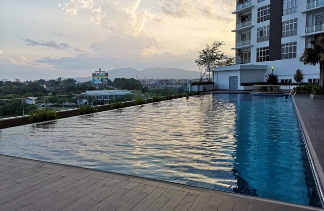 D'Putra Suites & Homestay @ Near Senai Airport/Johor Premium Outlet/AEON Mall