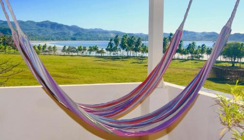 Dahlia Penthouse Beach Getaway, Stunning Views!