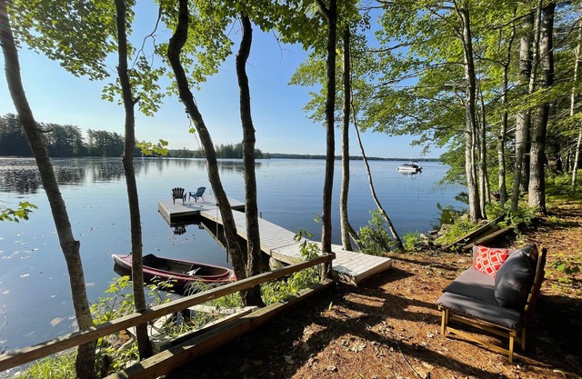 Damariscotta Lakefront 3BR+