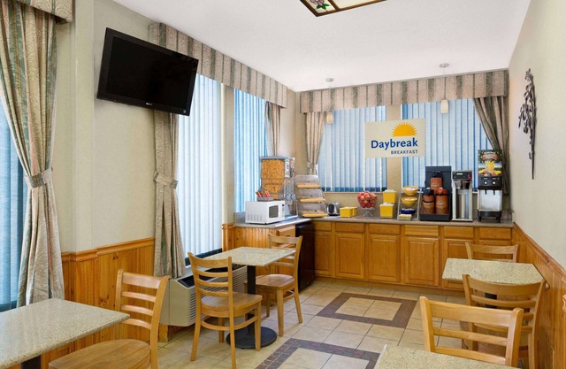 Days Inn by Wyndham Biscoe