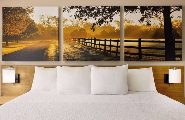 Days Inn by Wyndham McComb MS