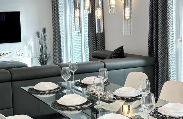Exclusive Designer - Holiday apartment Black White 124 m²