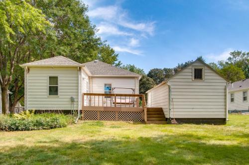 Deck and Spacious Yard Family Home in Rock Rapids!