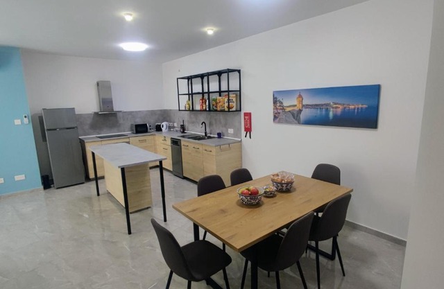 Deggies Apartments - spacious, modern apartment!