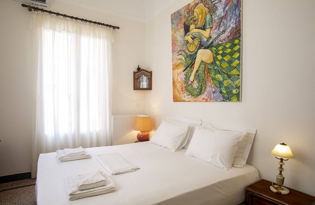Delightful 2BR/2BA Apartment. Private Balcony & Access to Rooftop Garden! EP9U
