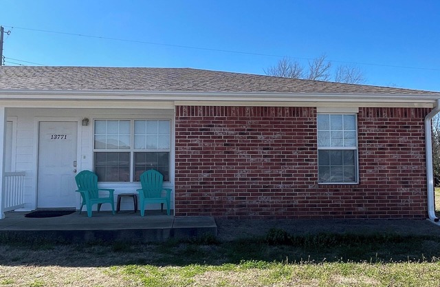 Delightful and Clean- 2 Bedroom Duplex