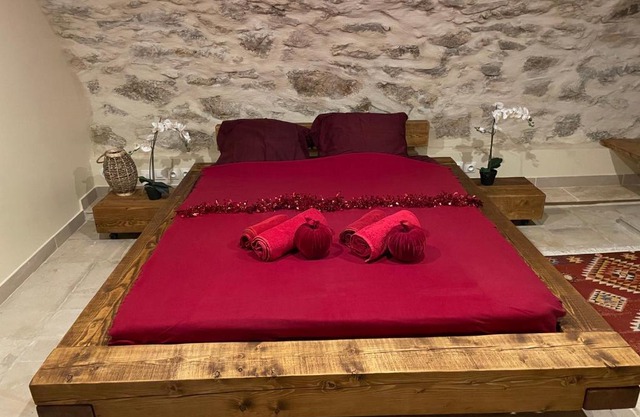 Delightful earth room 20 minutes from Paris