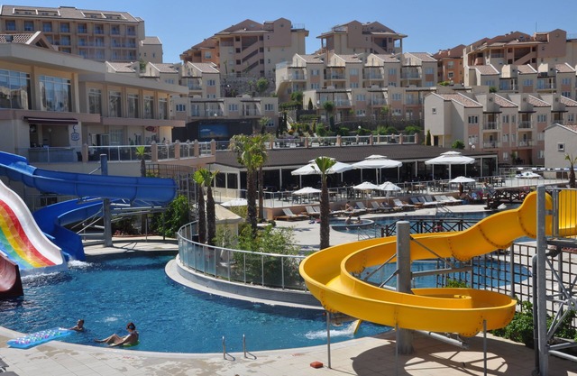 DELUX 3 BEDROOM GOLF APARTMENT