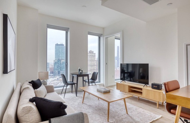 Deluxe Clinton Hill 1BR w/W/D, Gym & Pool, nr BAM, by Blueground