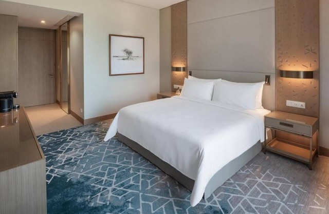 Deluxe King or Twin Room Near Fujairah Corniche