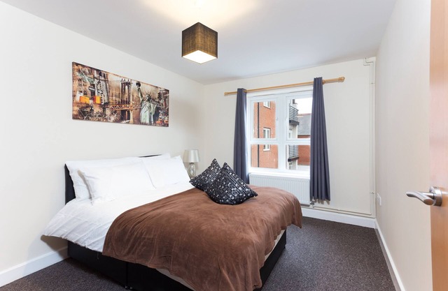 Deluxe Two-Bedroom Apartment