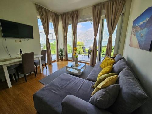 Deniz Apartment Kotor bay view apartment with terrace and pool