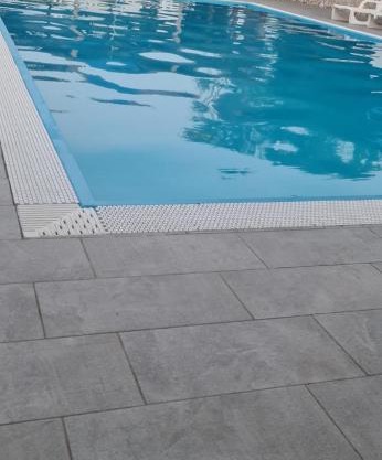 Dependance con piscina
