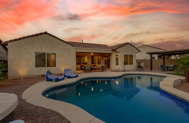 DESERT GEM! Resort style Living - Private Pool.
