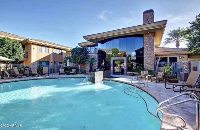 Desert Oasis with two master suites (KINGS) - pool view