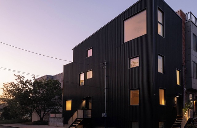 Designer 2-Bed Loft in Art Museum Area w/Patio