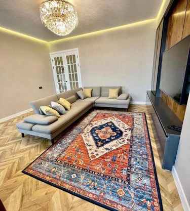 Designer apartment near the Gum shopping center