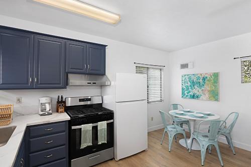 Designer Poolside 1Bed1Bth Retreat