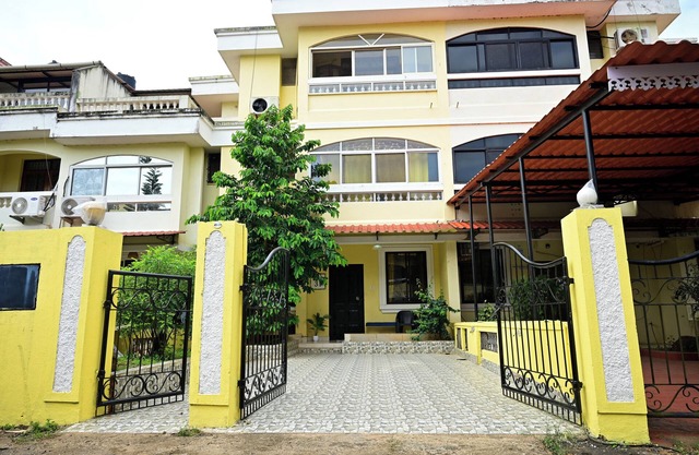 Designer Villa | Pool Access | Close to Beach