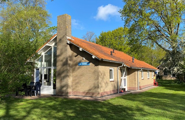Detached 6 persons vacation home by the sea 2 minutes walk from the beach in Zeeland