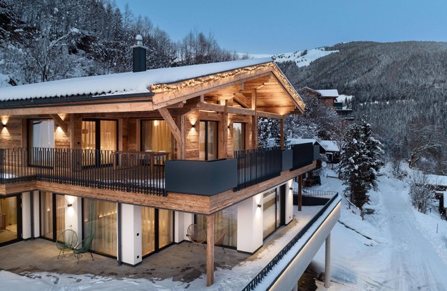 Detached luxury villa with a sauna and views