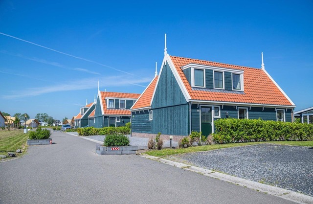 Detached bungalow with 3 bedrooms and 2 bathrooms