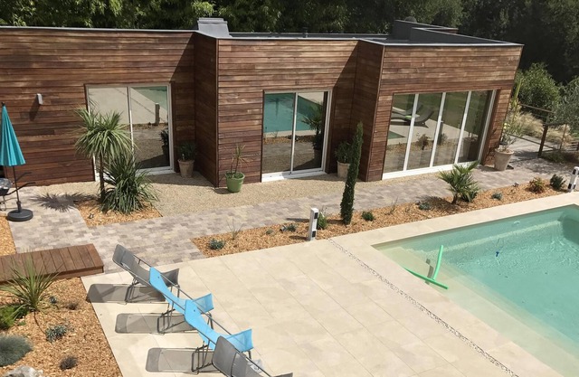 detached cottage with landscaped nature park