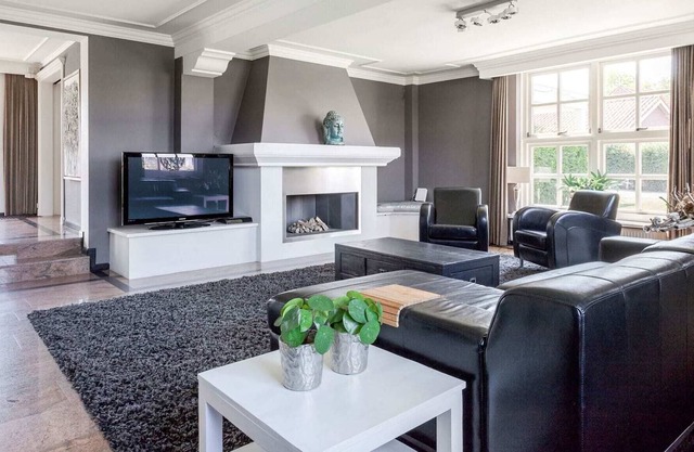 Detached villa in Moergestel with swimming pool