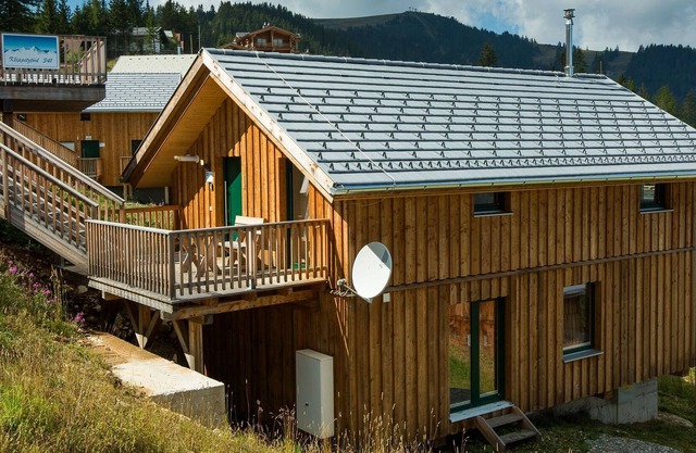 Detached wooden chalet in Bad St. Leonhard / Carinthia with sauna near ski area