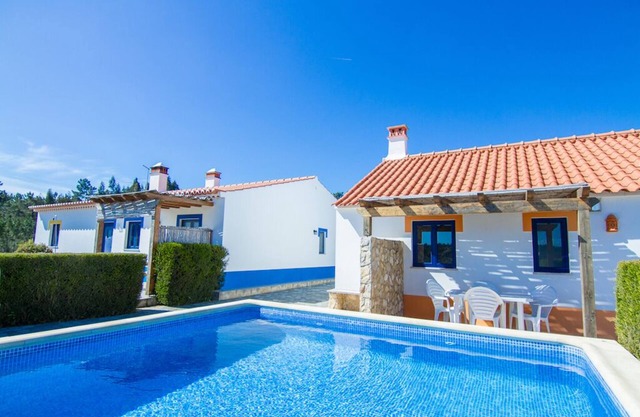 Digne Yellow Villa, Pool, BBQ