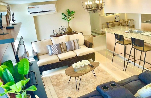 Discounted | Amazing 2.5 Bedroom Eastwood Global Luxury Condo Unit
