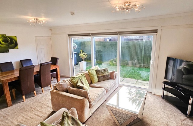 Dochart 3 Bedroom Apartment - Edinburgh