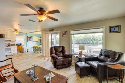 Dock and Screened Porch Suwannee River Retreat!