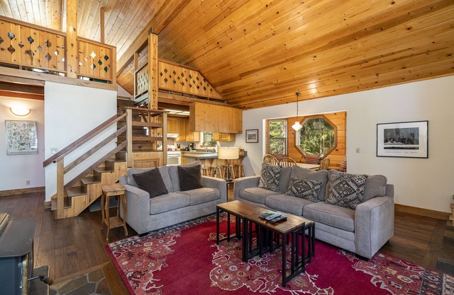 Dog Friendly Home | Beautifully Decorated | HOA Beach and Pool Access | Sleeps 8