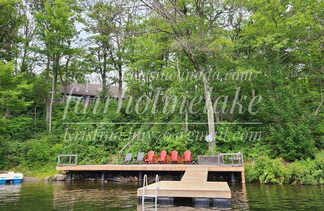 Dog friendly, waterfront cottage, perfect for families, sleeps 10, boat incl.