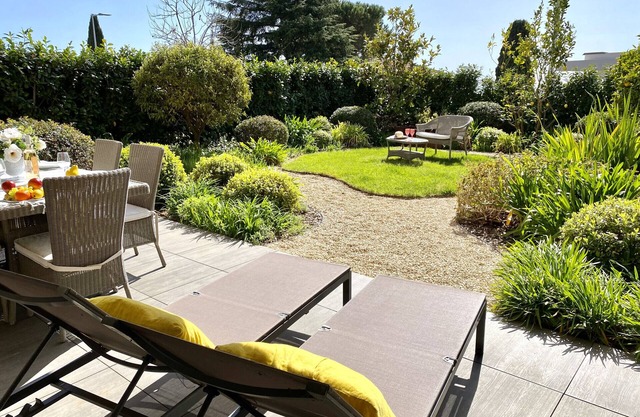 DOMAINE DES ROSES AP4222 by Riviera Holiday Homes