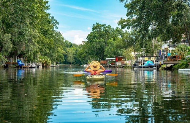 Don’t Book This House… Unless You’re Okay With Manatees Stealing the Show