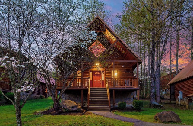 Dottie’s Place by Beyond Expectations – Smoky Mtn Getaway w/Resort Perks